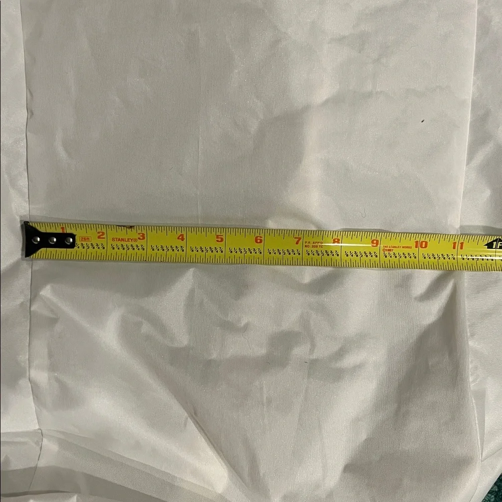 Allerease Queen mattress Protector - Picture 2 of 5